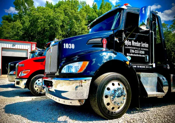 Myles Wrecker Service - photo 2