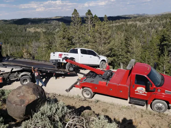 Mountain West Towing - photo 2