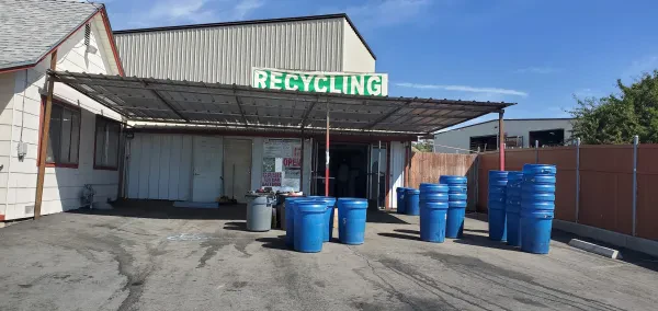 M&R Recycling - photo 3