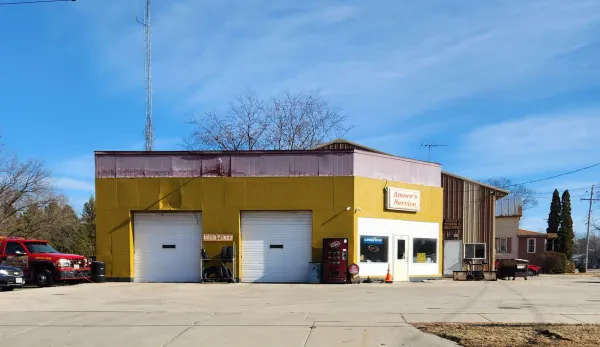 Amore's Towing & Auto Service - photo 2