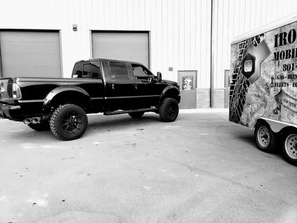 Iron Hand Garage - photo 3