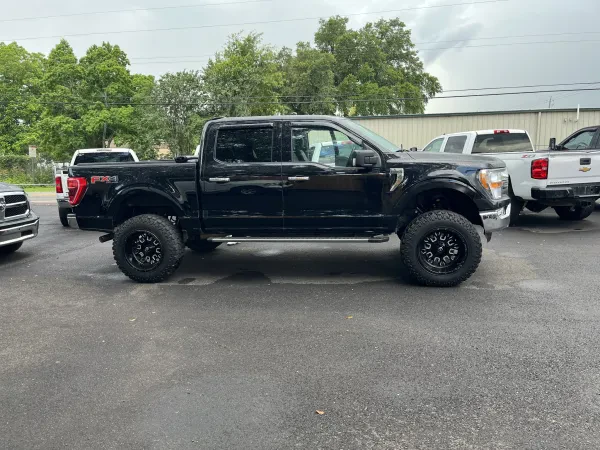 9 MILE AUTOS LLC - photo 4