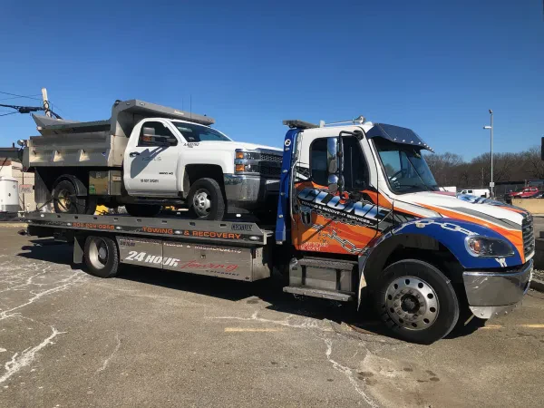 CLONE TOWING & RECOVERY SERVICES - photo 3