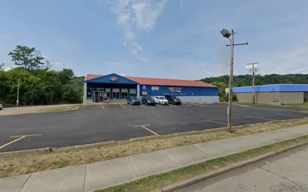 Hovis Auto & Truck Supply, Inc. - photo 2