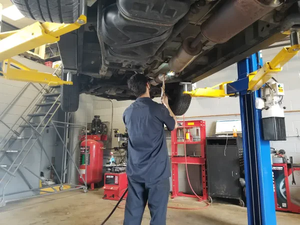 Hull Auto Repair - photo 3