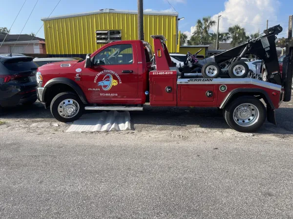 HYDE PARK AUTO COLLISION AND TOWING 24/7 - photo 2