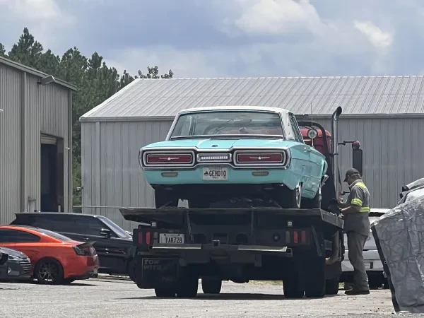 Falcon Towing & Transportation - photo 2