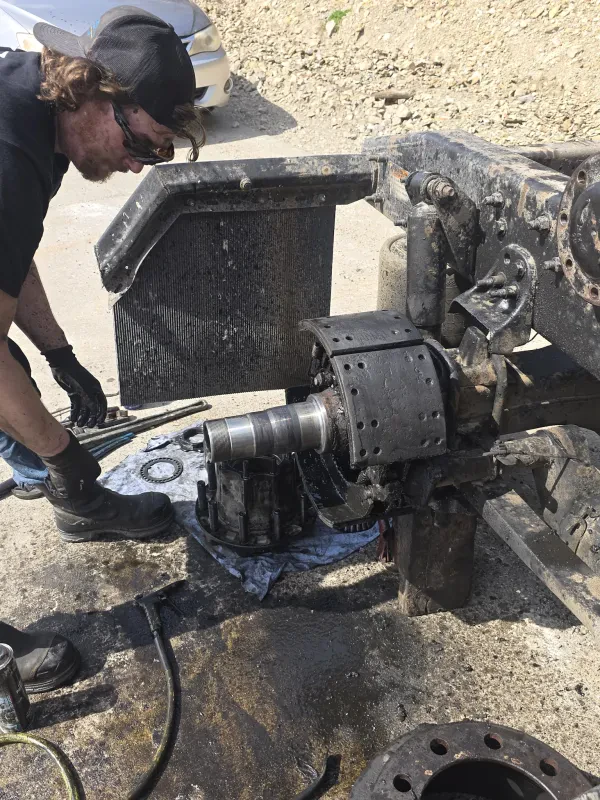 JP's Roadside Diesel Truck Repair - photo 4
