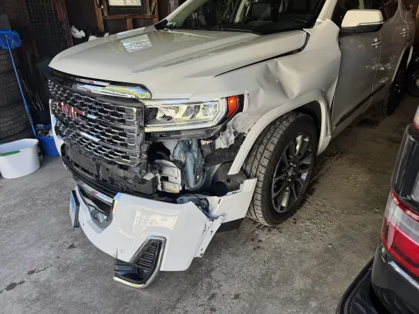 Brad's Collision Service - Auto Body Shop - Flat Beds - Truck Beds - Tommy Gate - Lift Gate - Deer Collisions - photo 2