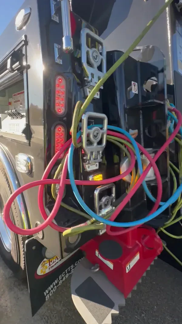 Heavy Duty Towing - photo 2