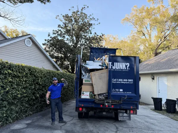 1-800-GOT-JUNK? Tampa - photo 4