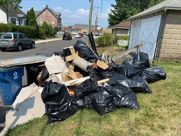 Elite Demolition And Hauling Junk Removal - photo 4