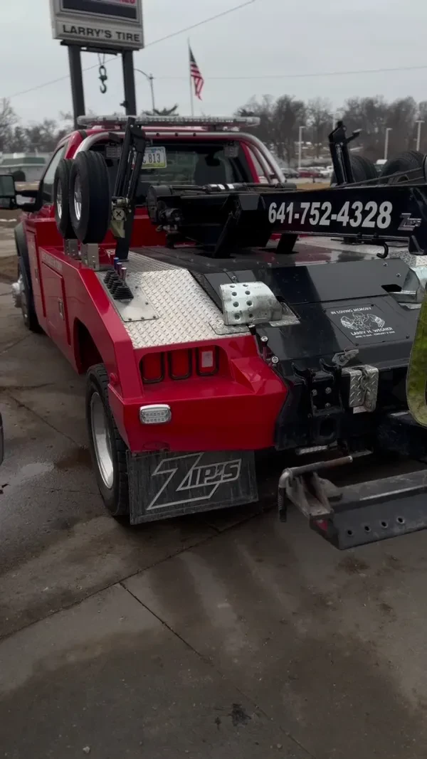 Larry's Towing, Tire & Lock Inc - photo 2