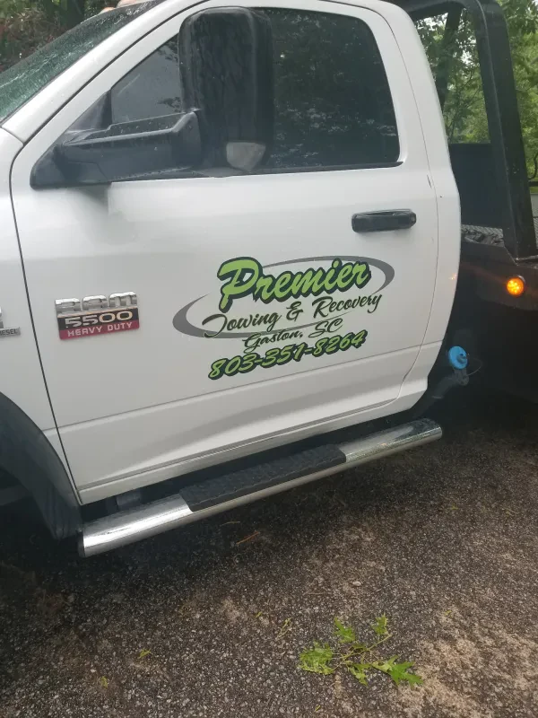 Premier Towing LLC - photo 2