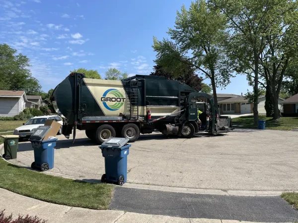 GROOT RECYCLING & WASTE - ELGIN - photo 2