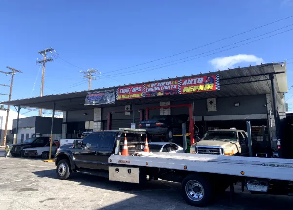 Ayala's Towing Services 24/7 - photo 2