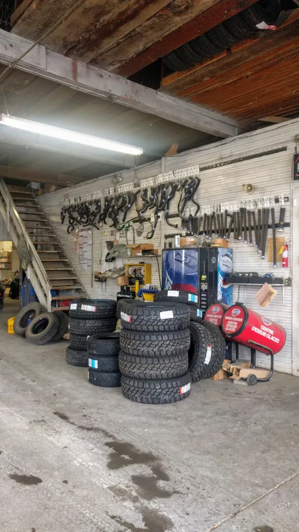 Hiway Garage - photo 3