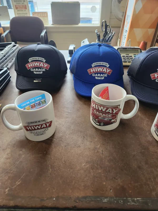 Hiway Garage - photo 4