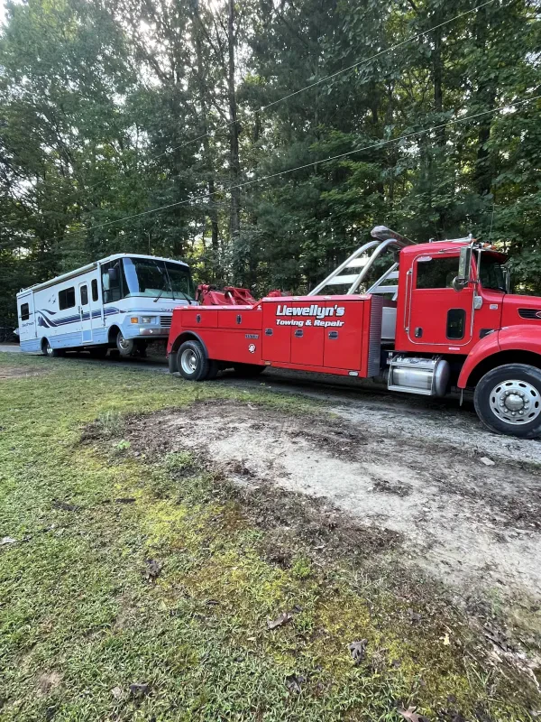 Llewellyn Towing & Repair - photo 3