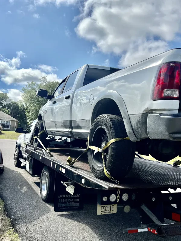 SunnyState Towing LLC - photo 3