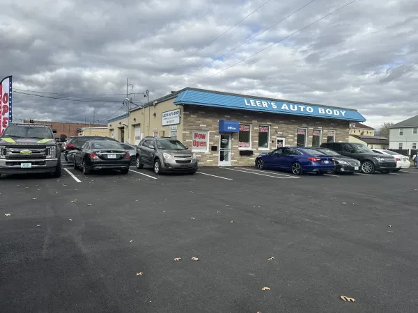 Leer's Auto Body and Towing - photo 2