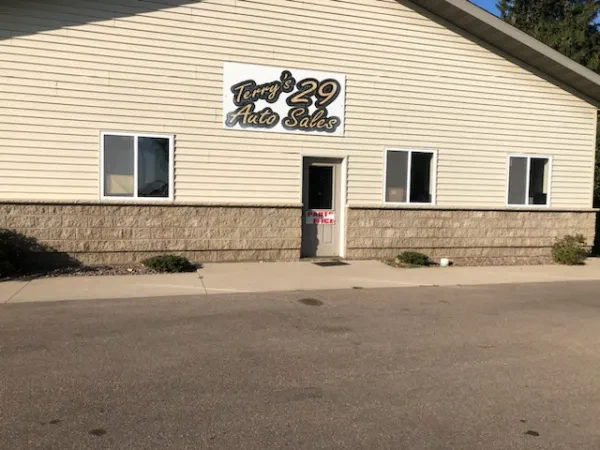 Terry's Auto Sales/Hwy 29 Auto Parts - photo 3