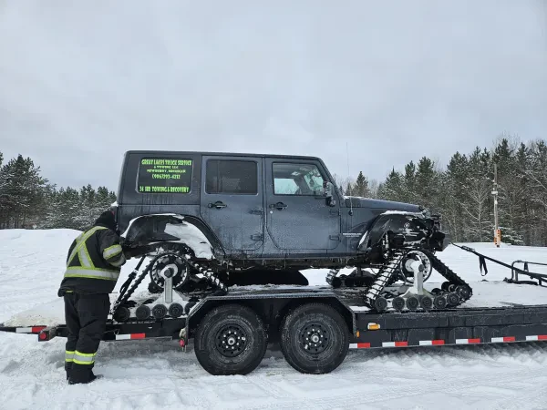 Great Lakes Truck Service & Towing - photo 4