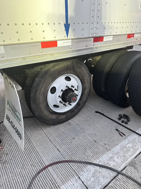 Caputo's Truck and Trailer Repair - photo 3