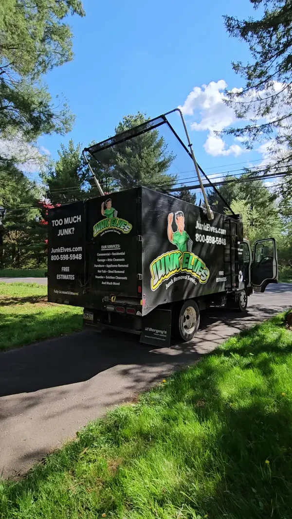 Junk Elves Junk Removal Service - photo 2