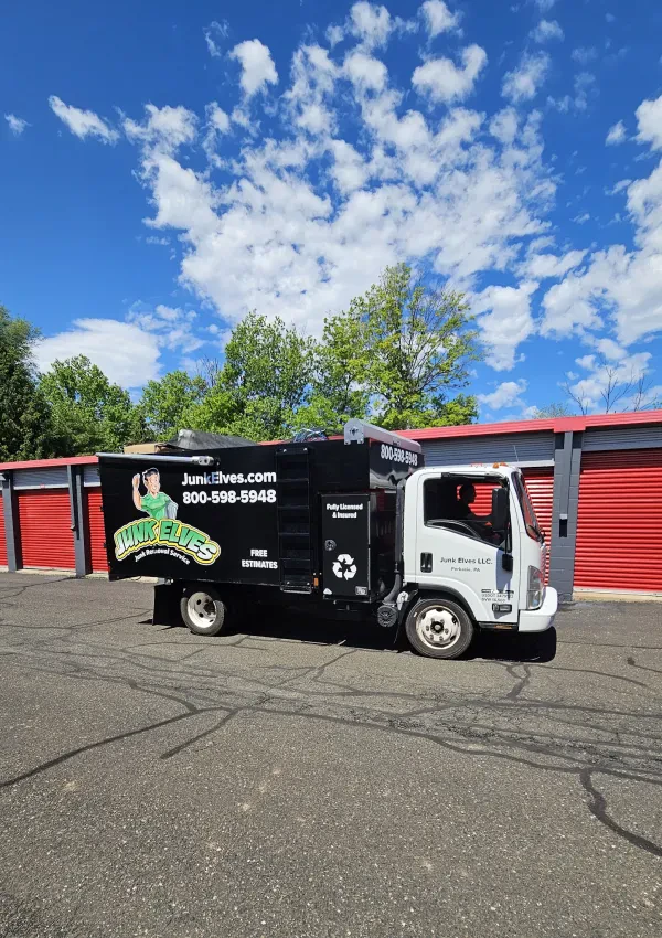 Junk Elves Junk Removal Service - photo 3