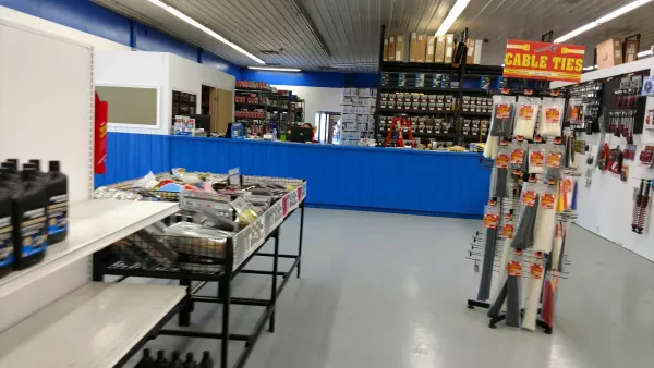 Stock auto Parts Warehouse - photo 2