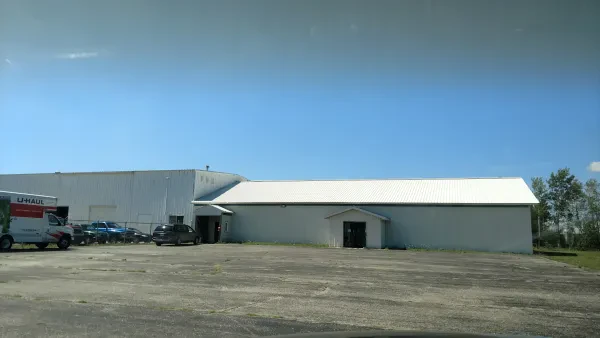 Stock auto Parts Warehouse - photo 3