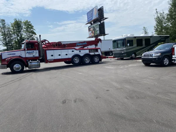 Peterson's Towing - photo 3