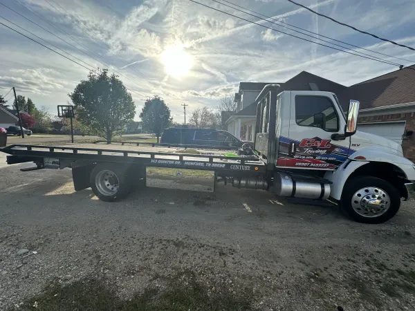 G & L Towing LLC - photo 3