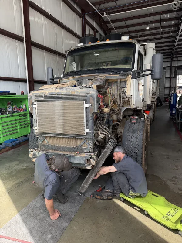 Myles Truck Repair - photo 3