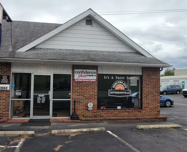 Hometown Auto Jeffersonvile - photo 2