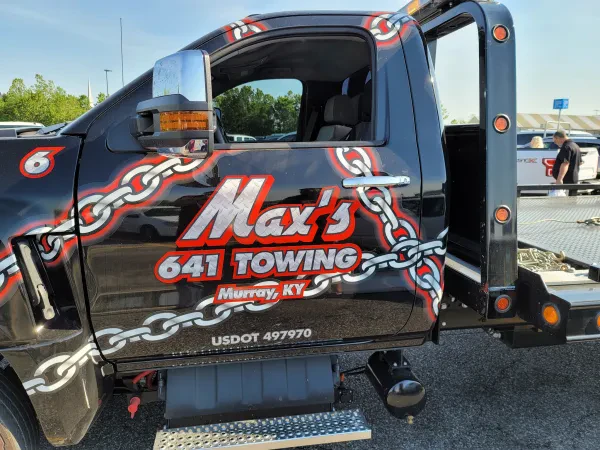 Max's 641 Towing & Service - photo 2