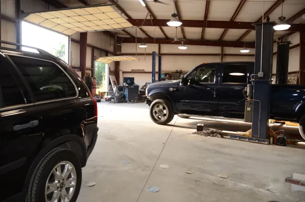 Hazelwood's Auto Body - photo 3