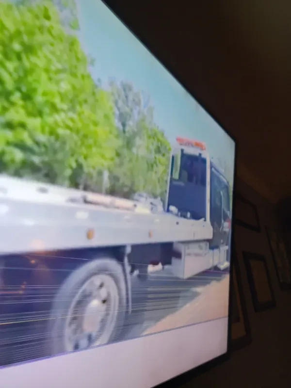 Larry's Body Shop & Wrecker - photo 2
