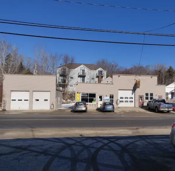 Blue Hill Garage - photo 2