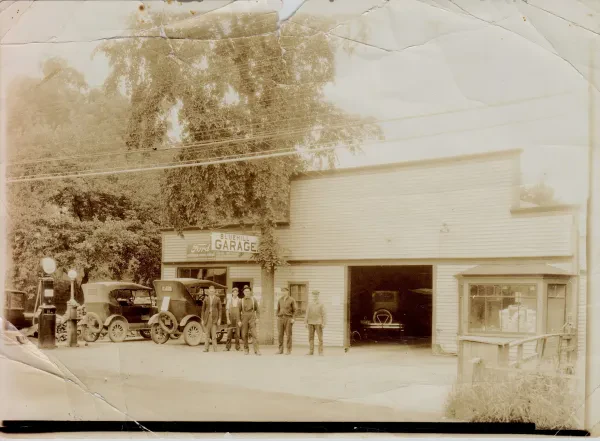 Blue Hill Garage - photo 3