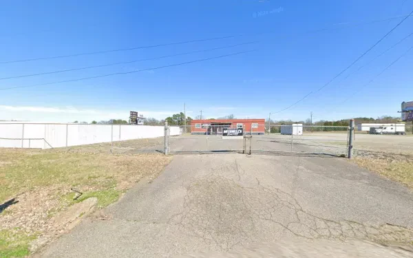 Mitchell's Towing And Roadside Assistance LLC - photo 3