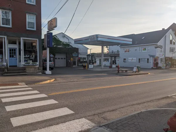 Colby & Gale Service Station - photo 4
