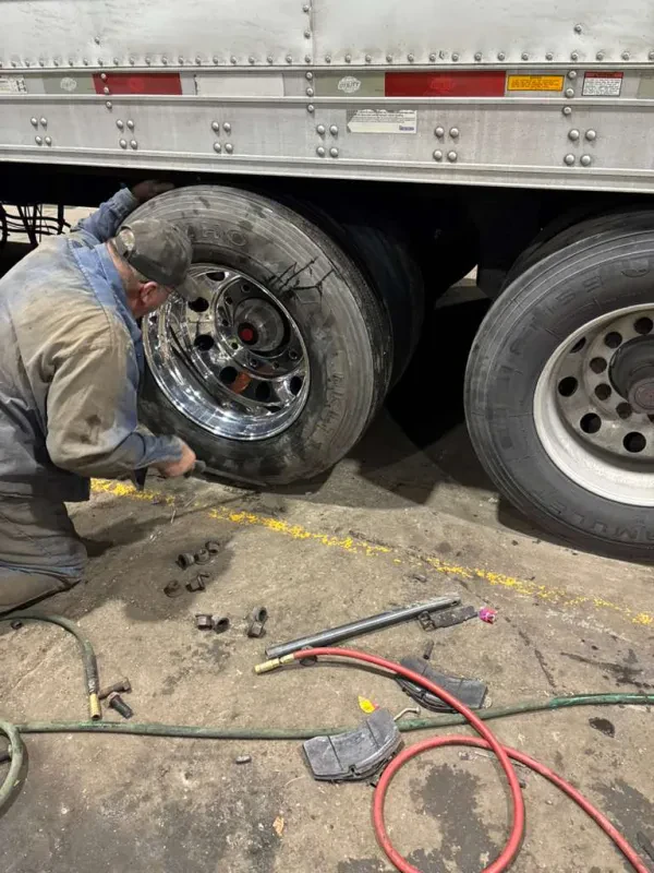 Seegers Truck & Trailer Repair - photo 3
