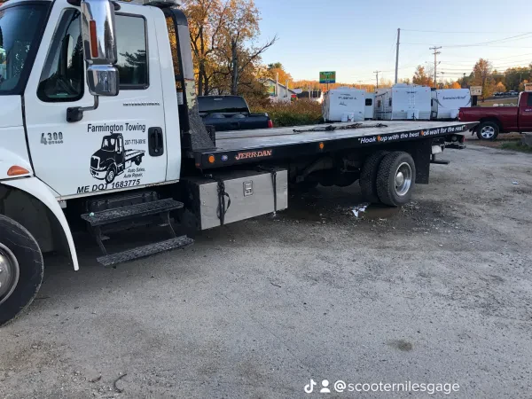 Farmington Towing - photo 2