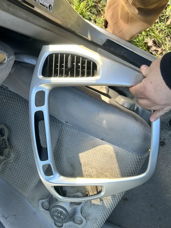 Dave's Auto Truck Parts - photo 2