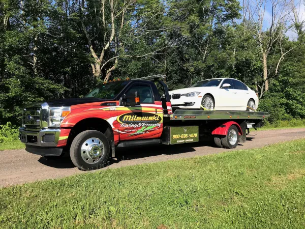 Milewski Towing & Recovery - photo 4