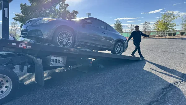 LOBOS TOWING - photo 3