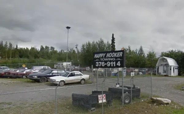 Happy Hooker Towing - photo 4
