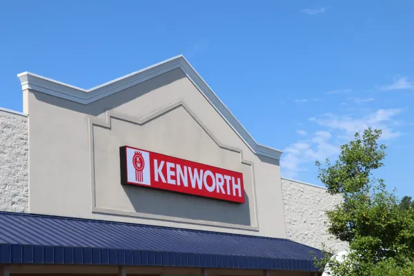 Truckworx Body Shop - photo 2